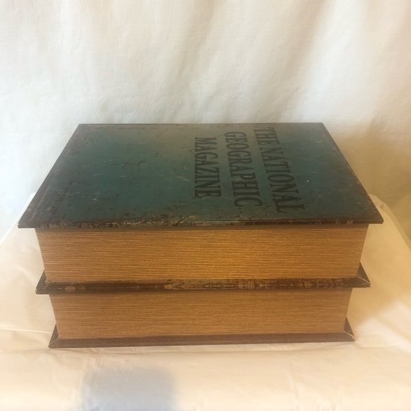Book safes; large felt lined; Gulliver’s travels & National Geographic EUC 13” - Picture 3 of 9